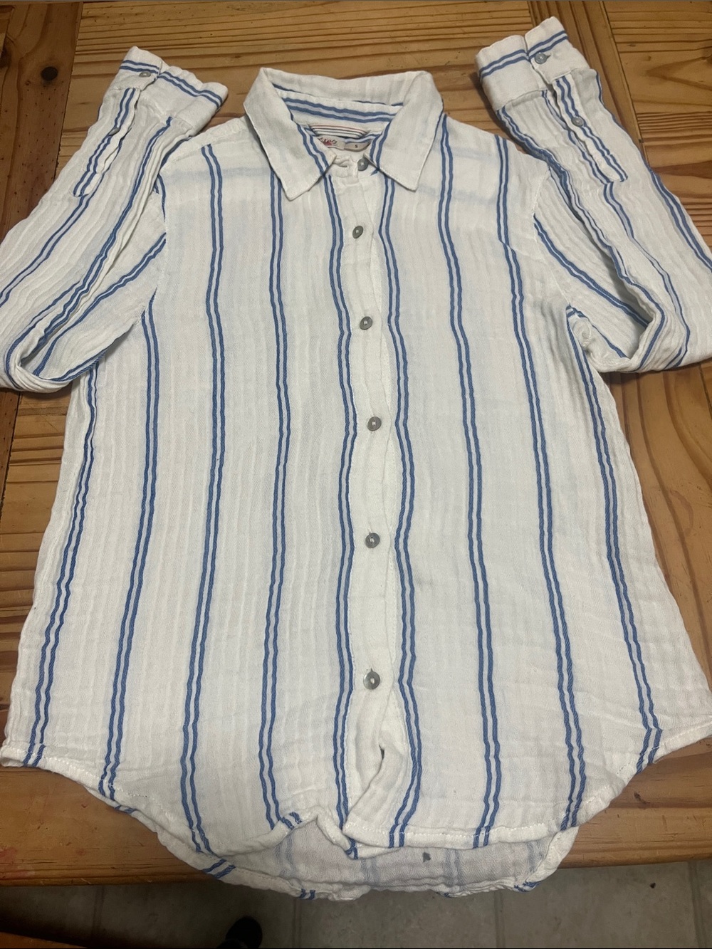 Faherty White Button-Down Shirt with Blue Stripes